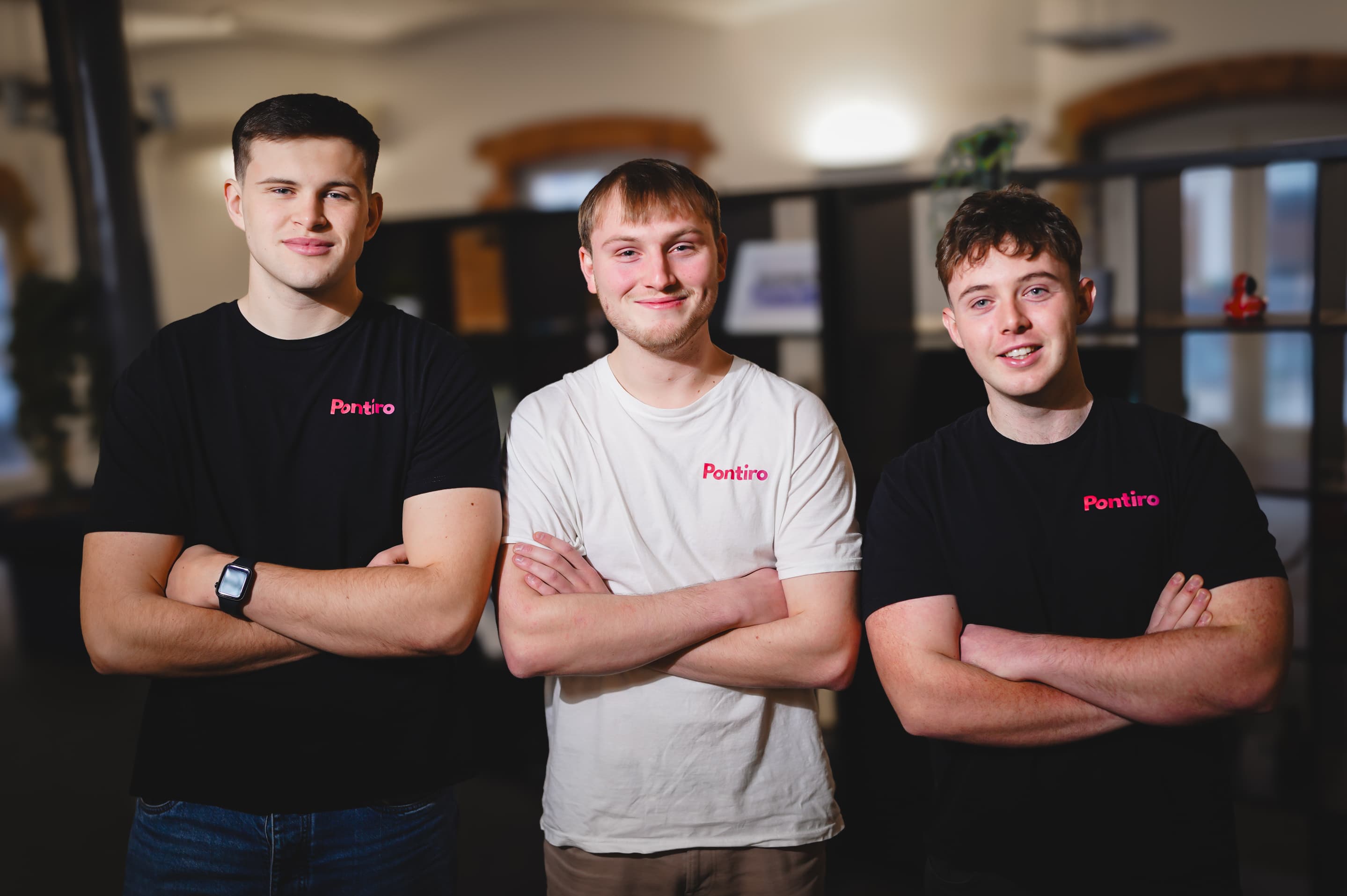 Pontiro team working in a healthcare setting