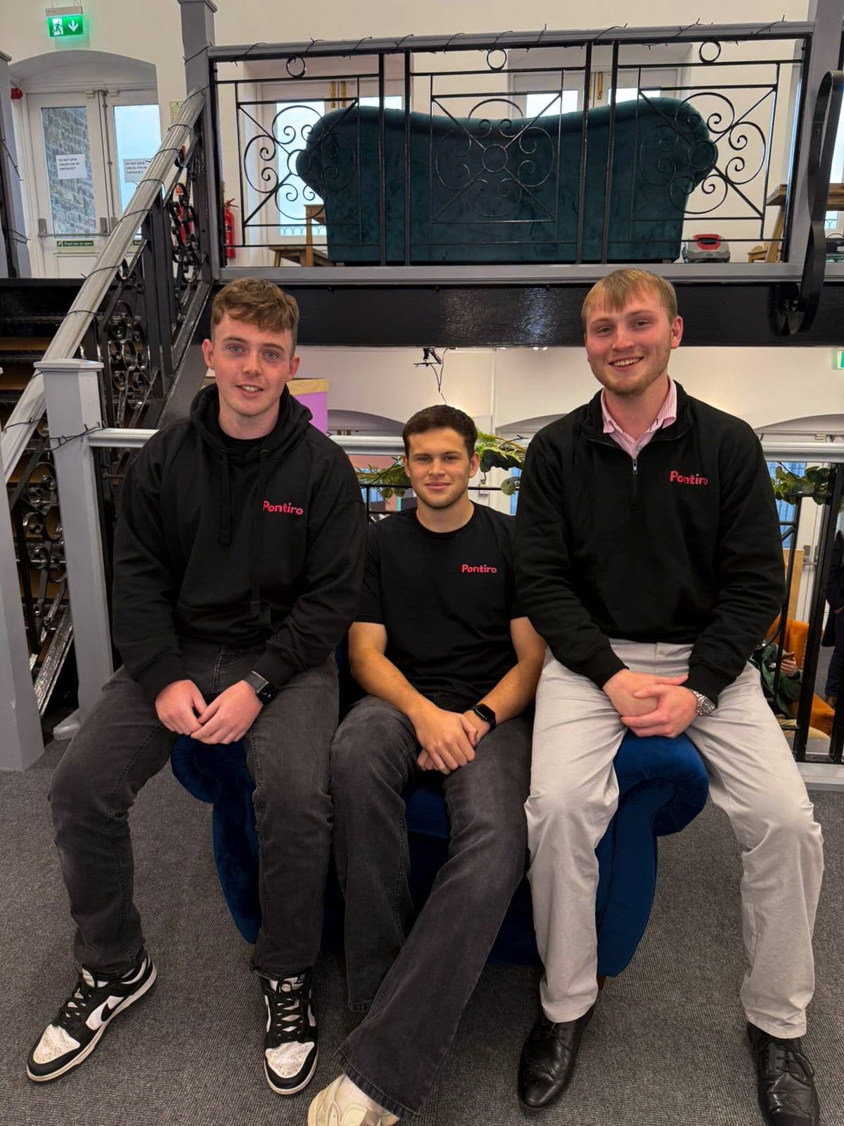 Pontiro team group photo