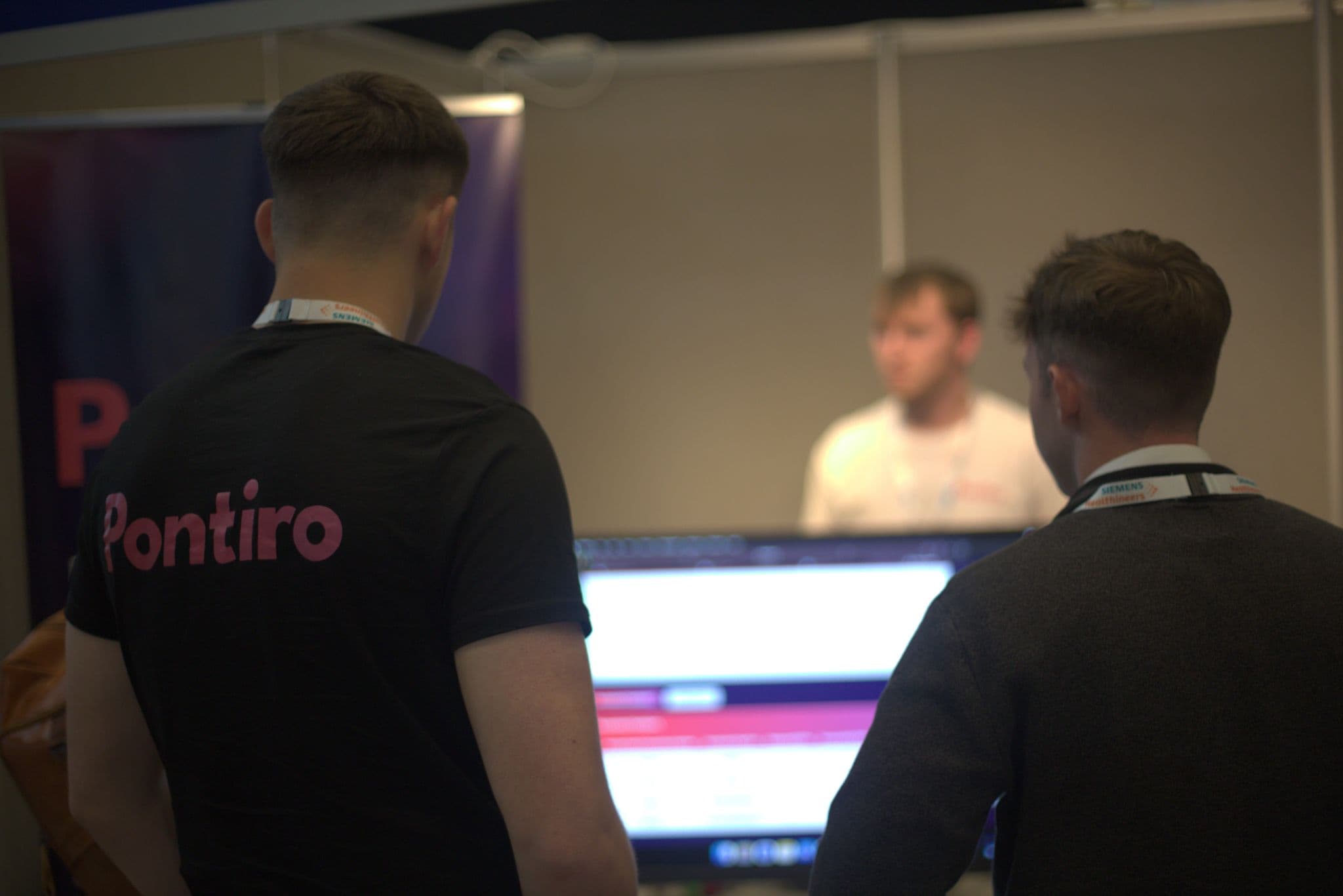 Pontiro team working with healthcare partners